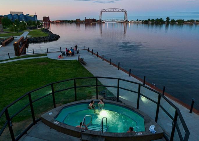 Pier B Resort Duluth Extérieur photo
