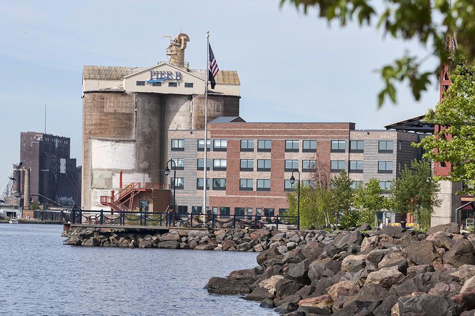 Pier B Resort Duluth Extérieur photo